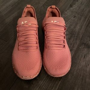 APL workout trainers